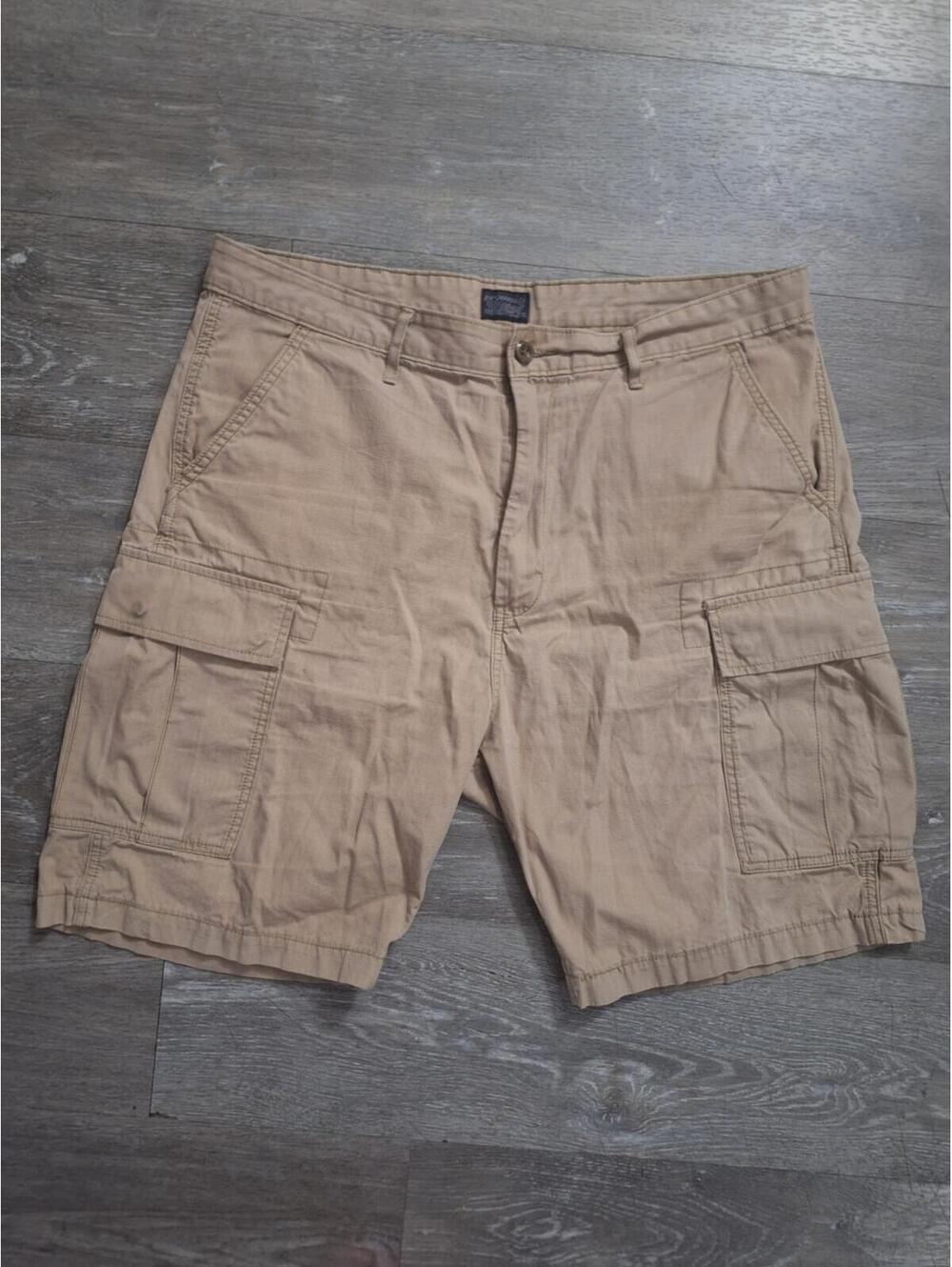 Levi's Tan Cargo Shorts with Multiple Pockets
